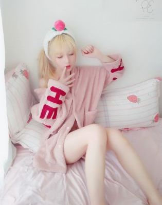 嫩模私拍乳神张雪馨私拍_DVD免费在线播放